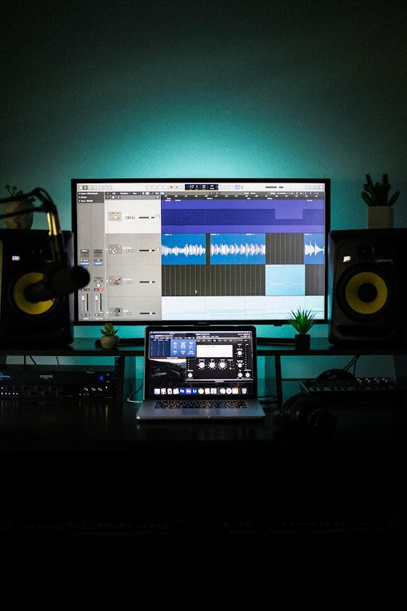 Music Production Logic Pro & FL Studio (10 Classes)